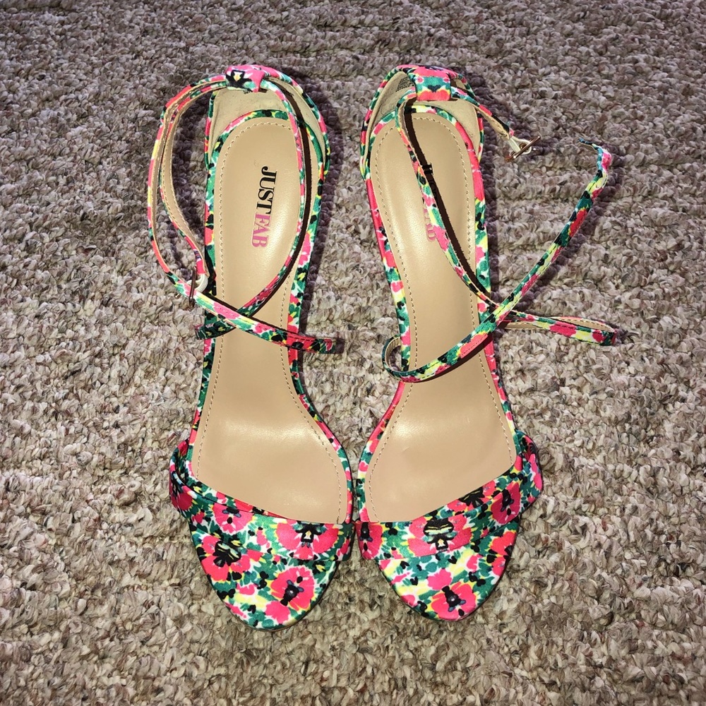 JUSTFAB FLORAL HEELS